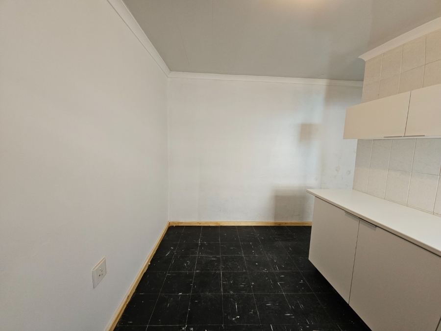 To Let 1 Bedroom Property for Rent in Westgate Western Cape